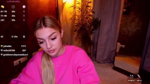 Snapshot of ellamilla chatting on January 23, 2025, 11:58 am ellamilla online show from January 23, 2025, 11:58 am