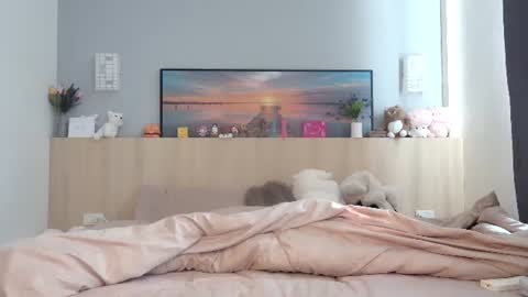 Ella Mira online show from August 3, 2026, 2:10 am