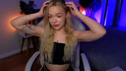 Ella online show from April 21, 2026, 5:58 am