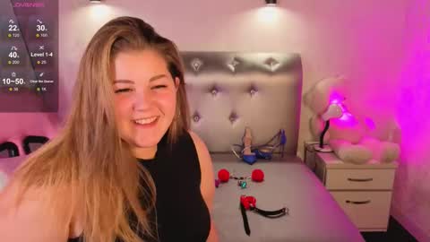 Snapshot of ellaya_ chatting on October 15, 2025, 8:14 am Scarlet online show from October 15, 2025, 8:14 am