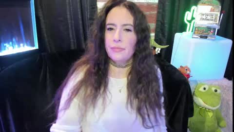 ELLE online show from February 10, 2025, 5:09 pm