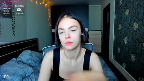 Luna online show from October 8, 2025, 8:17 pm