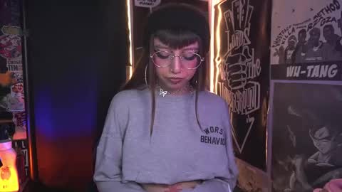 follow me on instagram .    online show from December 4, 2025, 9:18 am