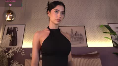 Elle Diane online show from May 11, 2026, 10:40 pm