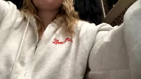 ellejess online show from February 22, 2026, 6:02 am