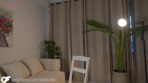 Linda Restrepo online show from January 8, 2026, 11:07 pm