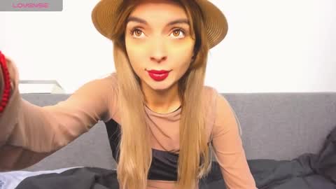 ellen_flow online show from December 1, 2024, 8:42 pm