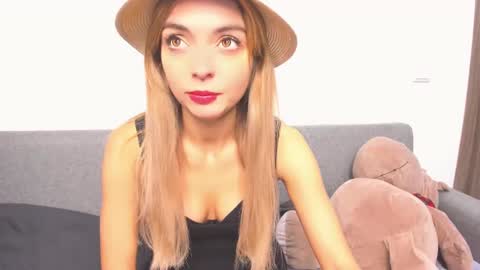 ellen_flow online show from December 7, 2024, 4:47 pm