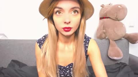 ellen_flow online show from December 8, 2024, 6:22 am