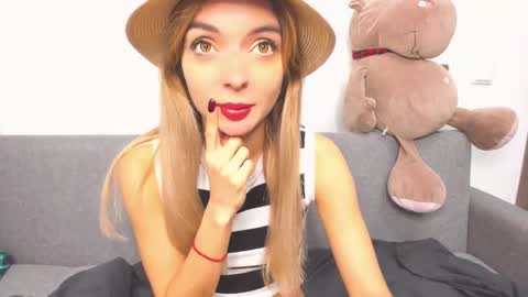 ellen_flow online show from December 8, 2024, 9:24 am