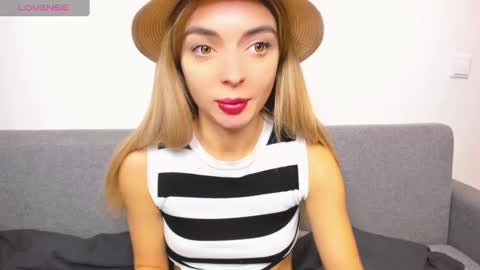 ellen_flow online show from December 15, 2024, 10:07 am