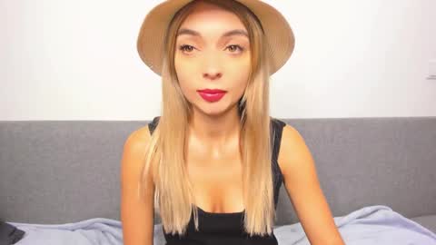 ellen_flow online show from February 23, 2025, 11:04 pm