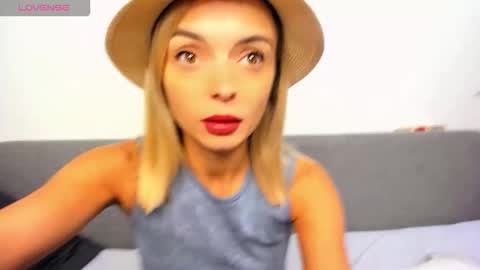 ellen_flow online show from September 24, 2025, 8:45 pm