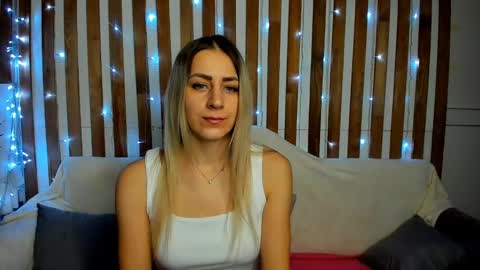 Snapshot of ellen_ross chatting on February 25, 2025, 4:24 am Ellen online show from February 25, 2025, 4:24 am