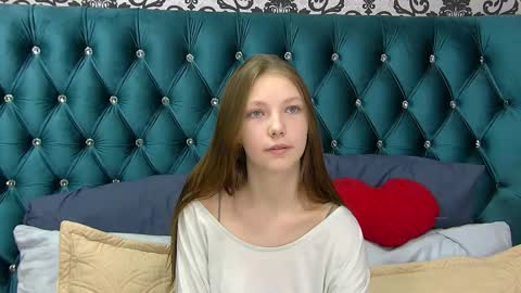 EllenBush online show from September 14, 2025, 6:01 am