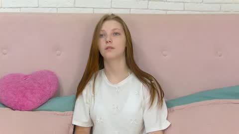 EllenBush online show from September 22, 2025, 6:26 am