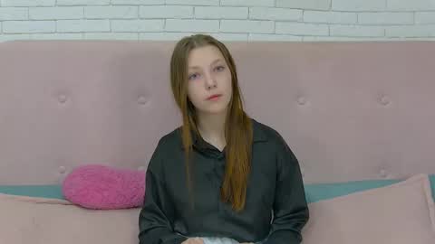 EllenBush online show from September 29, 2025, 6:07 am