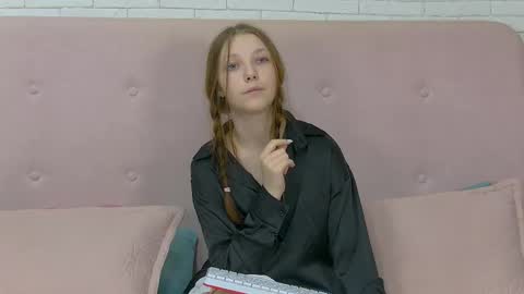 EllenBush online show from September 29, 2025, 6:13 pm