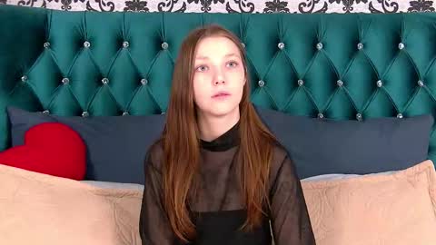 EllenBush online show from October 10, 2025, 7:07 am