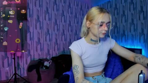 Snapshot of elli_26 chatting on January 25, 2025, 12:47 pm Ellie online show from January 25, 2025, 12:47 pm