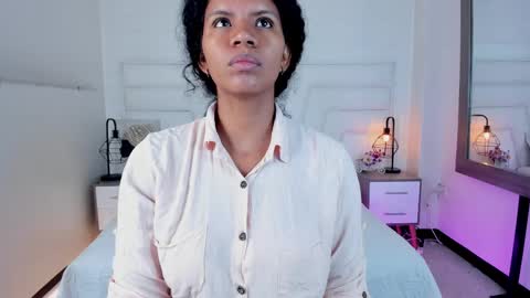 Snapshot of ellie_alves chatting on February 19, 2025, 12:11 pm Ellie online show from February 19, 2025, 12:11 pm
