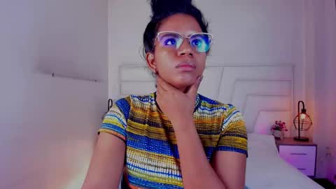 Snapshot of ellie_alves chatting on February 28, 2025, 12:52 pm Ellie online show from February 28, 2025, 12:52 pm