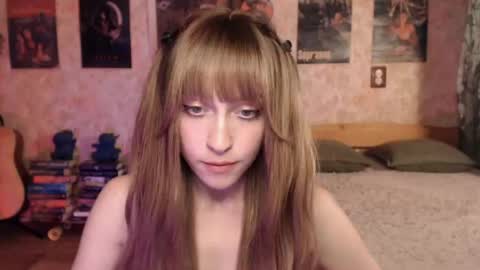 Snapshot of ellie_friendly chatting on June 15, 2026, 2:30 pm ellie_friendly online show from June 15, 2026, 2:30 pm
