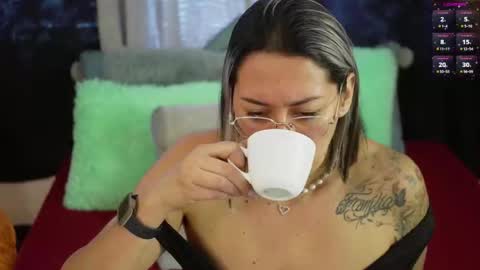 Snapshot of ellie_ramos chatting on October 2, 2025, 2:13 pm Ellie Ramos online show from October 2, 2025, 2:13 pm