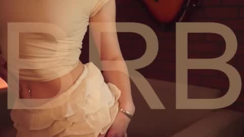 elliecutes online show from October 5, 2025, 8:01 am