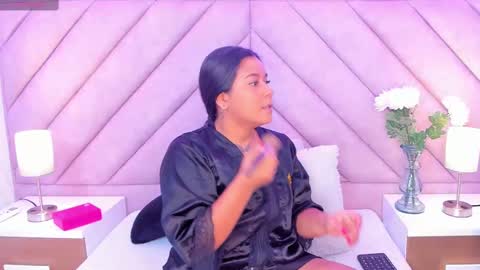   online show from November 10, 2025, 12:37 pm