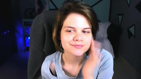 elliemurler online show from November 5, 2025, 9:20 am