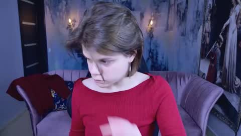 elliemurler online show from November 16, 2025, 9:04 am