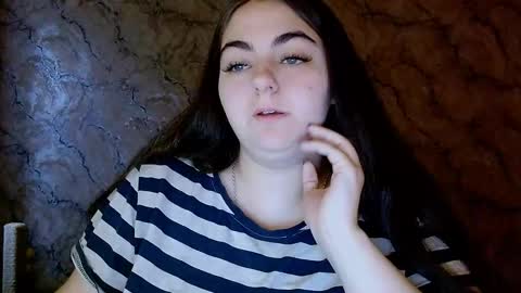 Snapshot of ellies_8 chatting on October 18, 2025, 5:43 am Ellie online show from October 18, 2025, 5:43 am