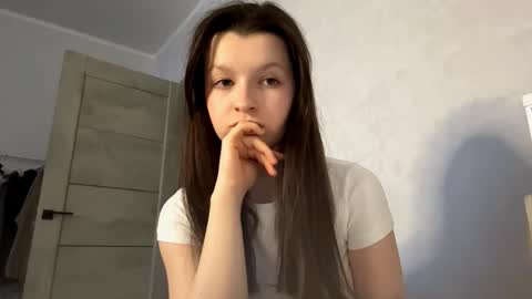 Snapshot of ellieschuffert chatting on February 9, 2026, 1:26 pm Ellie online show from February 9, 2026, 1:26 pm