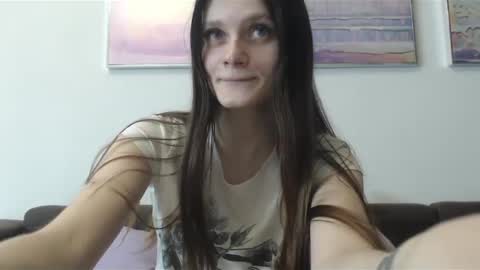 Snapshot of elliewalkersdreamgirl chatting on January 16, 2025, 7:10 pm Effie1818 online show from January 16, 2025, 7:10 pm