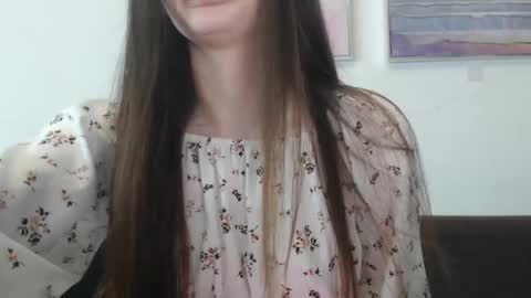 Snapshot of elliewalkersdreamgirl chatting on February 16, 2025, 5:04 pm Effie1818 online show from February 16, 2025, 5:04 pm