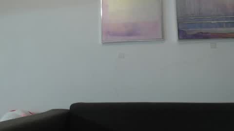 Snapshot of elliewalkersdreamgirl chatting on February 16, 2025, 11:48 pm Effie1818 online show from February 16, 2025, 11:48 pm