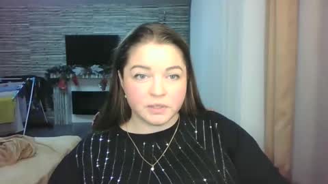 Snapshot of ellimol chatting on February 7, 2025, 3:52 pm EliMoL online show from February 7, 2025, 3:52 pm