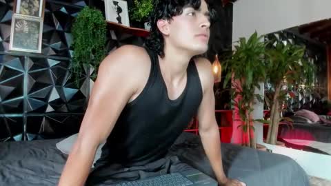 Snapshot of elliot_colton chatting on November 7, 2025, 9:26 pm Elloit Colton online show from November 7, 2025, 9:26 pm