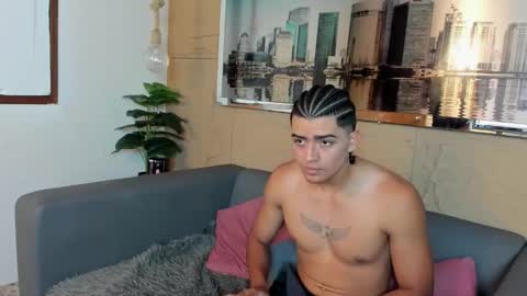 Snapshot of elliot_colton chatting on November 16, 2025, 6:02 pm Elloit Colton online show from November 16, 2025, 6:02 pm