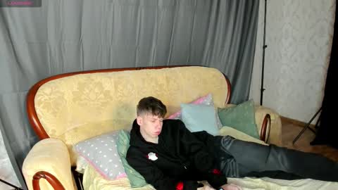 elliot_mars_ online show from October 17, 2025, 11:24 am