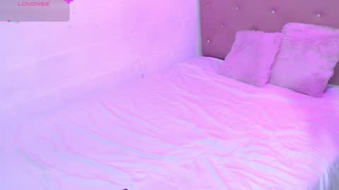 Snapshot of elliot_stone18 chatting on September 22, 2025, 5:42 am Elliot Fit online show from September 22, 2025, 5:42 am