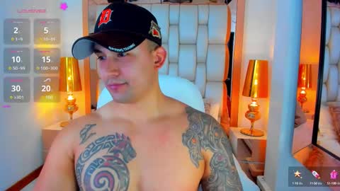 Snapshot of elliott_veelez chatting on September 16, 2025, 8:32 pm E L L I O T V E L E Z online show from September 16, 2025, 8:32 pm