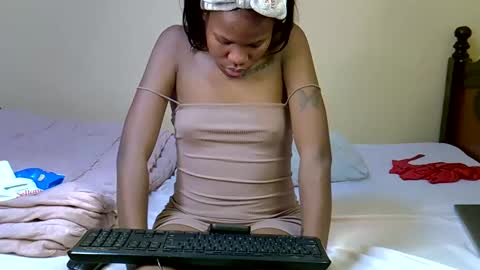 elllanna online show from September 30, 2025, 11:15 am