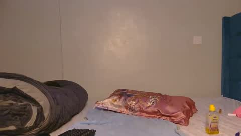 elllanna online show from February 25, 2026, 2:27 pm