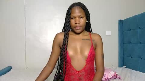 elllanna online show from March 19, 2026, 10:47 pm