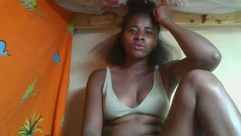 Ellodi online show from May 20, 2026, 2:34 pm