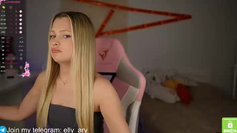 Snapshot of elly_ary chatting on October 25, 2025, 5:08 pm elly_ary online show from October 25, 2025, 5:08 pm