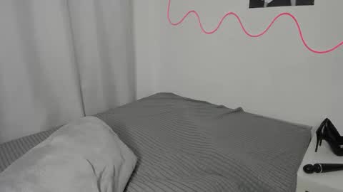 Elly online show from March 6, 2026, 7:21 pm