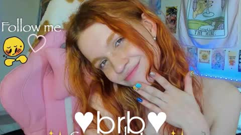 Snapshot of elly_milas chatting on November 17, 2025, 8:31 am Elly Fansly online show from November 17, 2025, 8:31 am